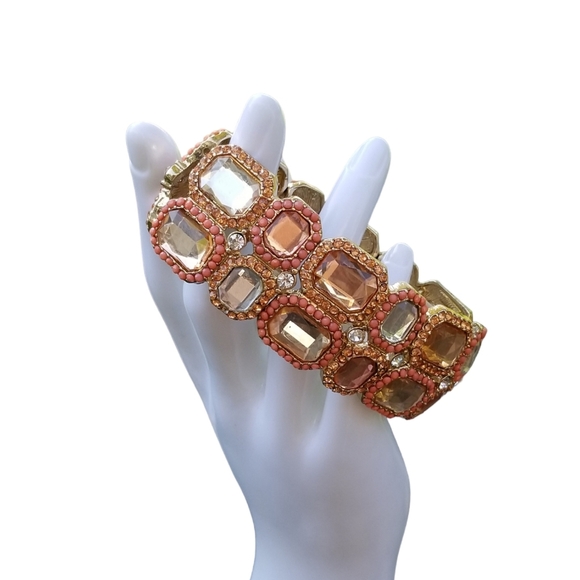 VINTAGE PEACH & CHAMPAGNE COLORED RHINESTONE STRETCH BRACELET - Picture 3 of 5